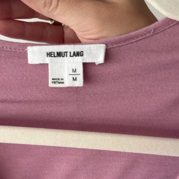 Helmut Lang V Neck Twist Micor Modal
Dress in Rind - Picture 6 of 10